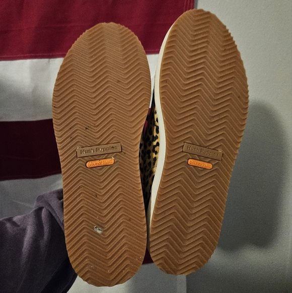 Hush Puppies Women's Sabine Leopard Calf Hair Sneakers red 7.5 like new - Picture 8 of 10